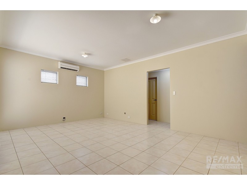 1/8 Salamanca Turn, Clarkson WA 6030