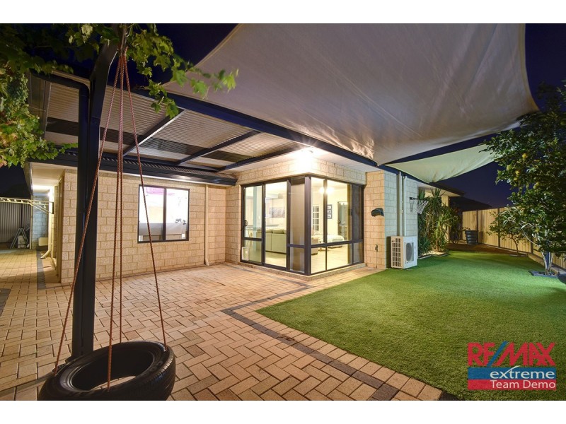 5 Hirundo Bend, Tapping WA 6065