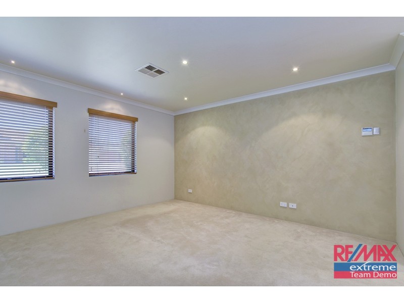 12 Narranbee Ridge, Tapping WA 6065