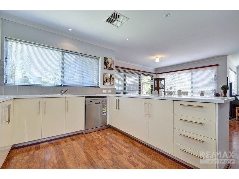 1 Brigantine Drive, Jindalee WA 6036