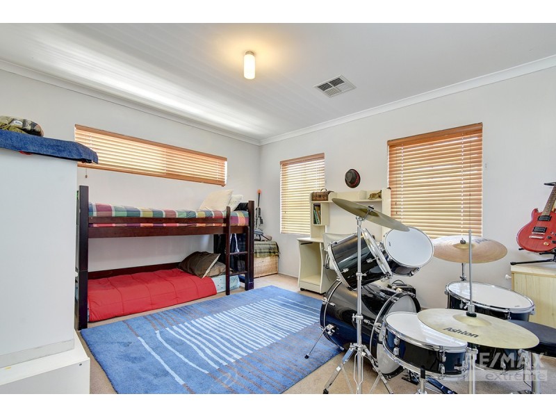 1 Brigantine Drive, Jindalee WA 6036