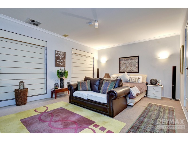 1 Brigantine Drive, Jindalee WA 6036