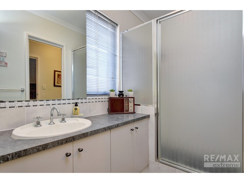 1 Brigantine Drive, Jindalee WA 6036