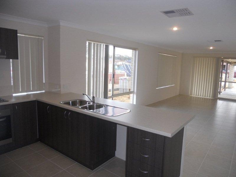 18 Bretton Grange, Butler WA 6036