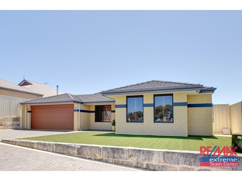33 Fineview Crescent, Carramar WA 6031