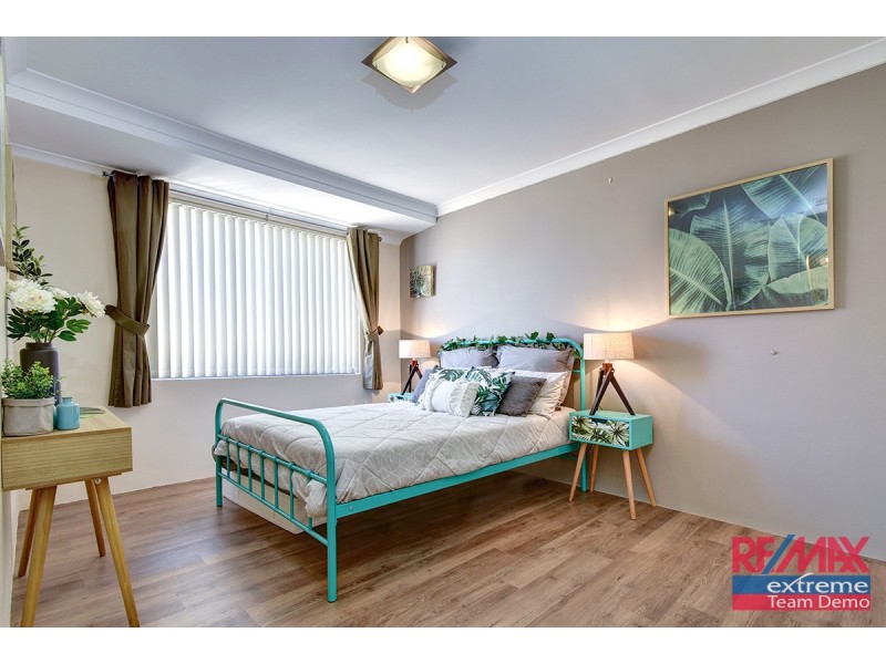 33 Fineview Crescent, Carramar WA 6031