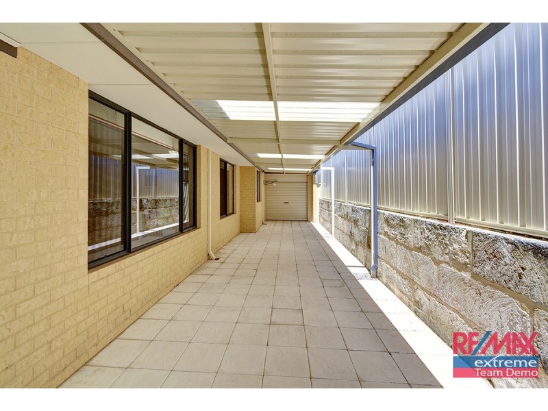 33 Fineview Crescent, Carramar WA 6031