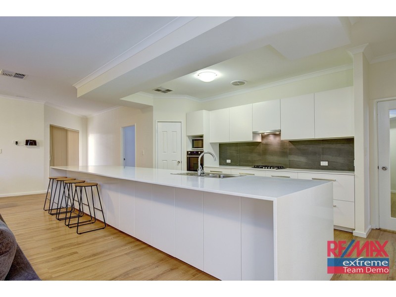 69 Brightlands Circuit, Carramar WA 6031