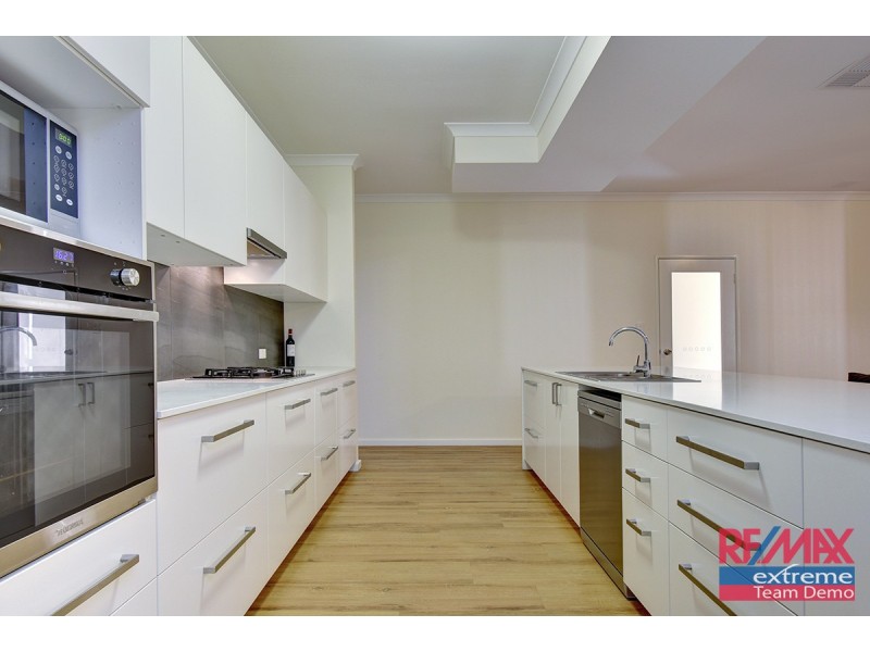 69 Brightlands Circuit, Carramar WA 6031