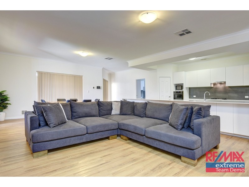 69 Brightlands Circuit, Carramar WA 6031