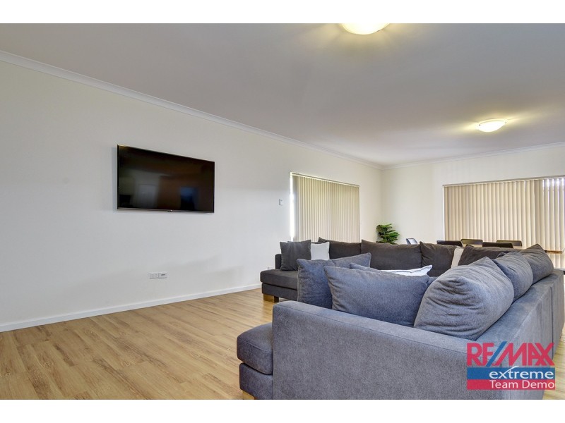 69 Brightlands Circuit, Carramar WA 6031