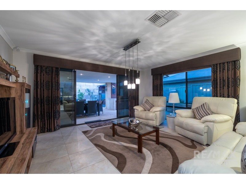 34 Abbey Green Road, Banksia Grove WA 6031