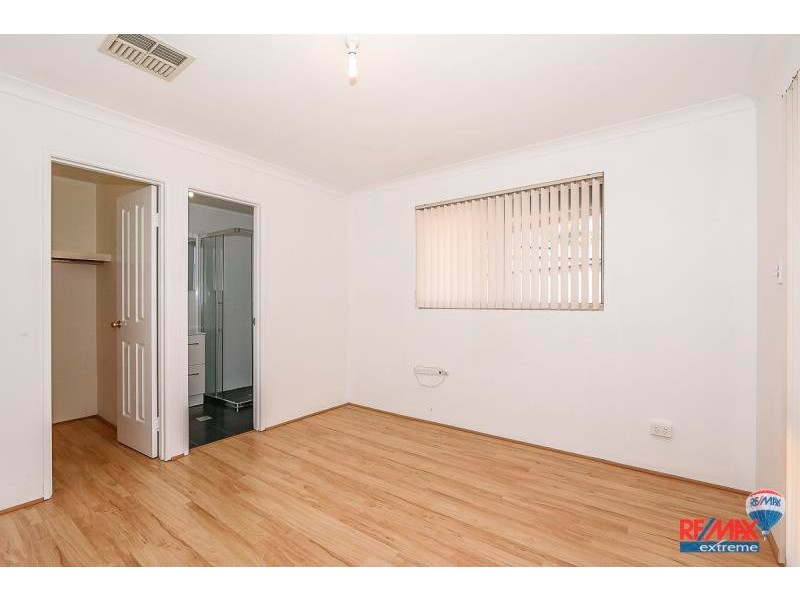 8 Eastleigh Loop, Currambine WA 6028