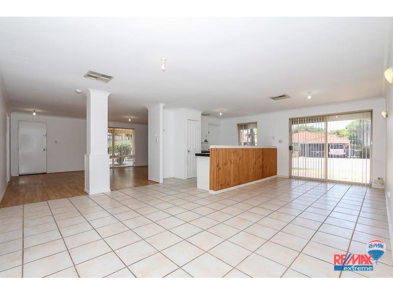 8 Eastleigh Loop, Currambine WA 6028