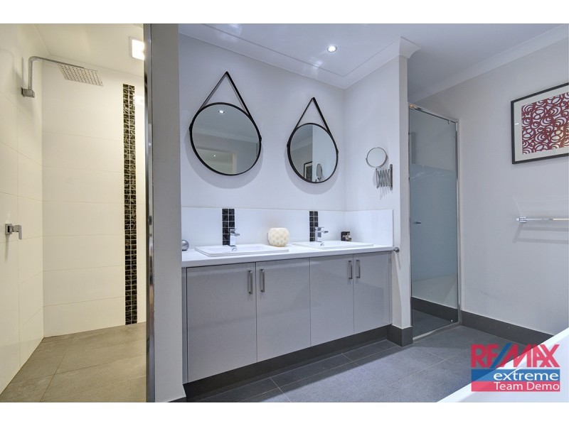 9 Salubris Street, Carramar WA 6031