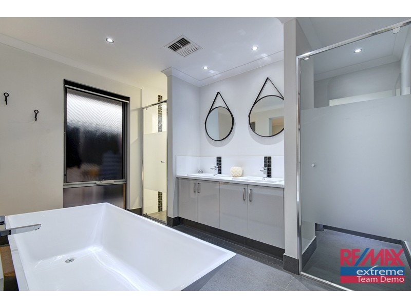 9 Salubris Street, Carramar WA 6031