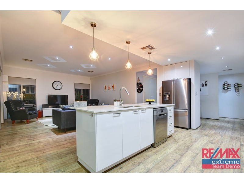 9 Salubris Street, Carramar WA 6031