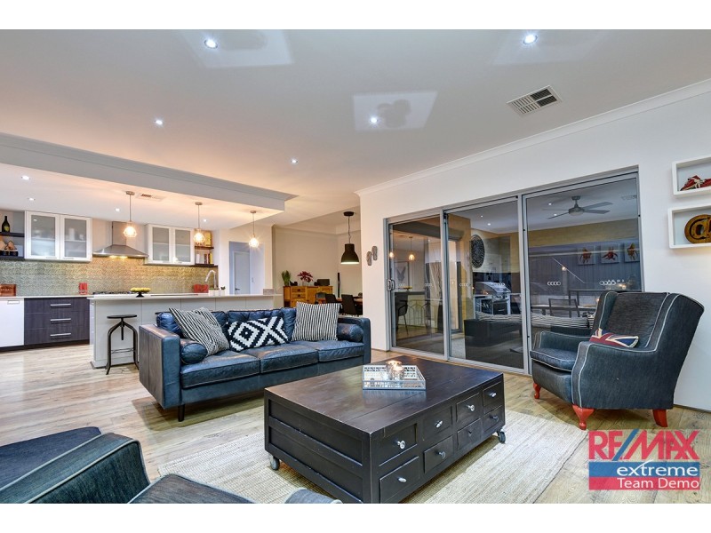 9 Salubris Street, Carramar WA 6031