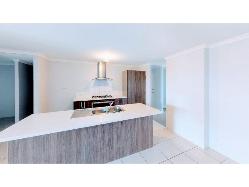 8 Graymont Close, Darch WA 6065