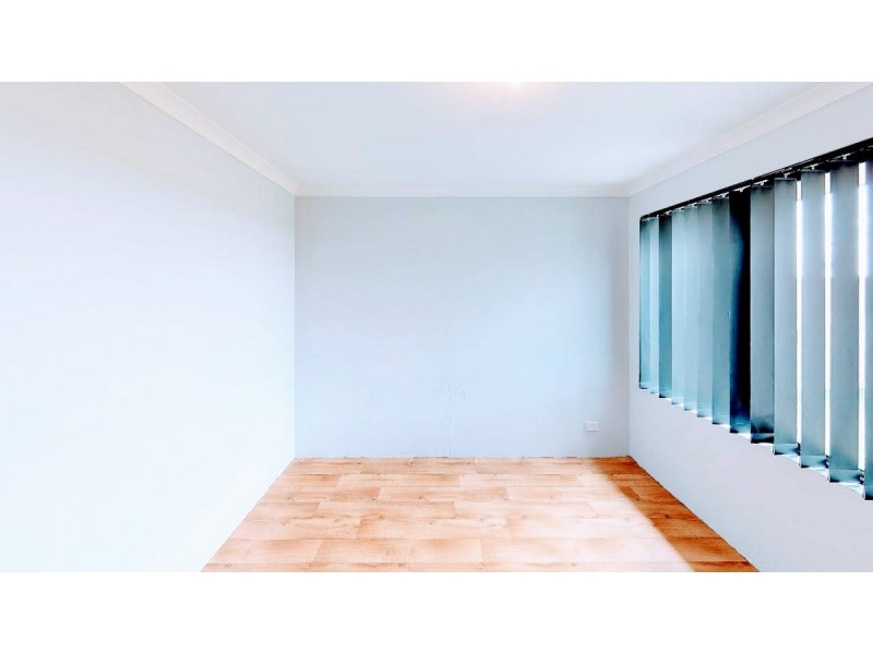 8 Graymont Close, Darch WA 6065