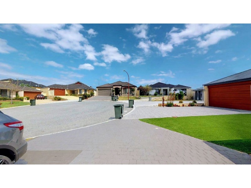 8 Graymont Close, Darch WA 6065