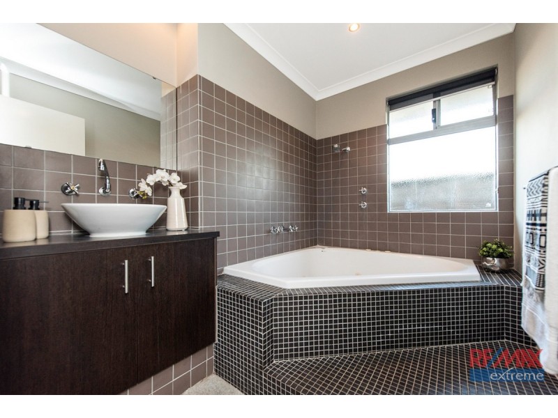 6 Deeside Road, Butler WA 6036