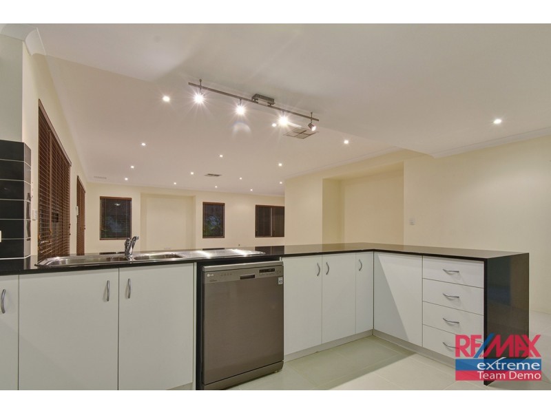 33 Labianca Vista, Carramar WA 6031