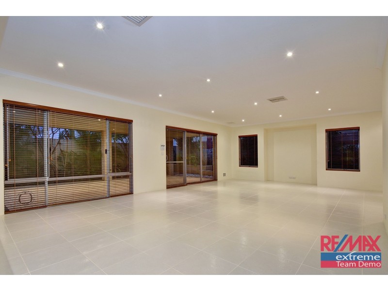 33 Labianca Vista, Carramar WA 6031