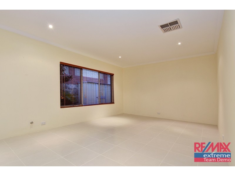33 Labianca Vista, Carramar WA 6031