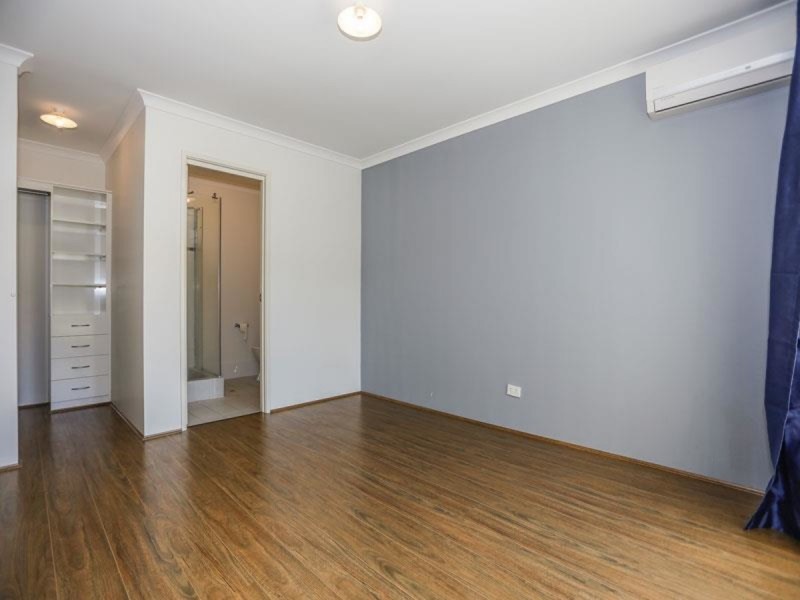 67 Splendens Avenue, Banksia Grove WA 6031