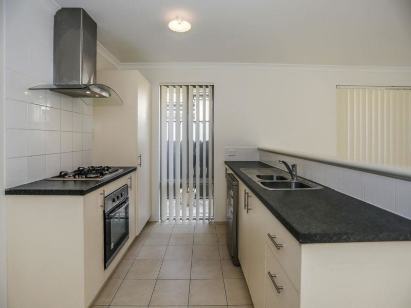 67 Splendens Avenue, Banksia Grove WA 6031