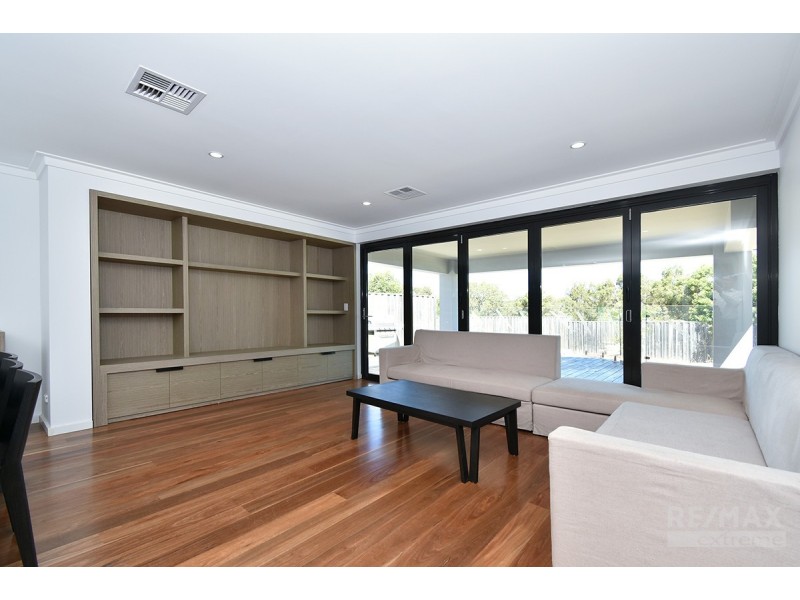 59 Scaphella Avenue, Mullaloo WA 6027