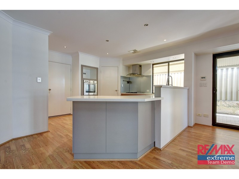 4 Champaigne Drive, Tapping WA 6065