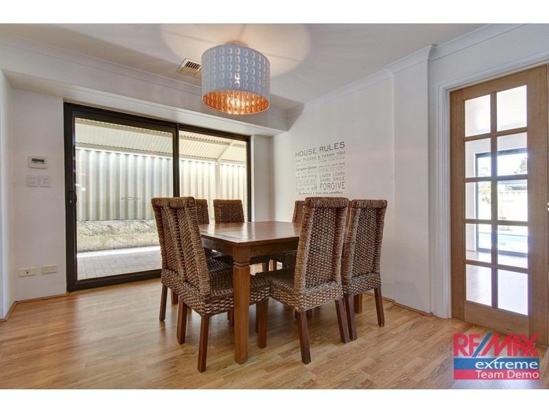 4 Champaigne Drive, Tapping WA 6065