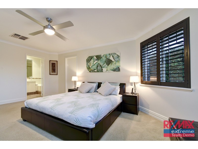 11 Keanefield Drive, Carramar WA 6031