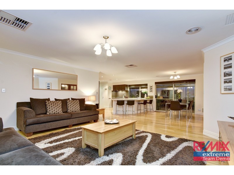 11 Keanefield Drive, Carramar WA 6031