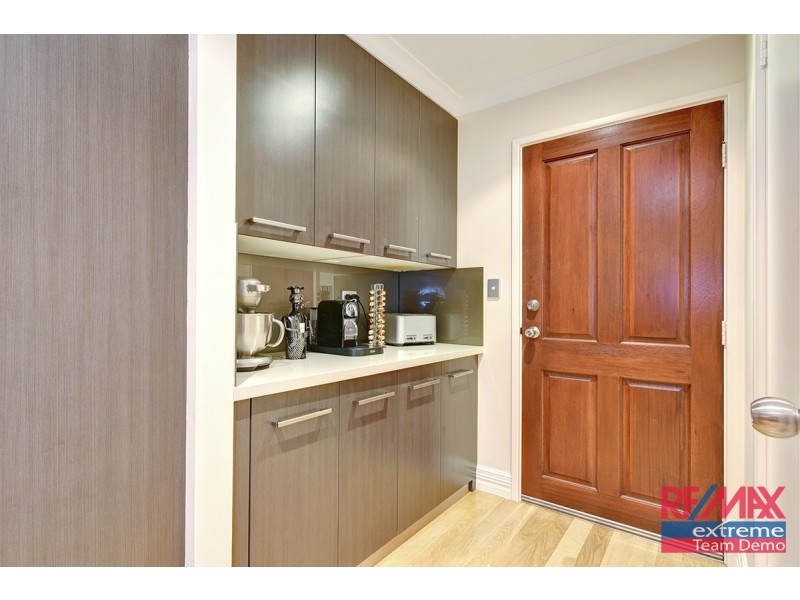 11 Keanefield Drive, Carramar WA 6031