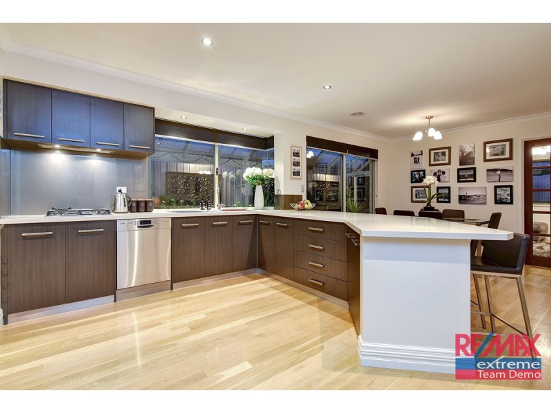 11 Keanefield Drive, Carramar WA 6031