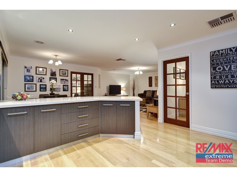 11 Keanefield Drive, Carramar WA 6031