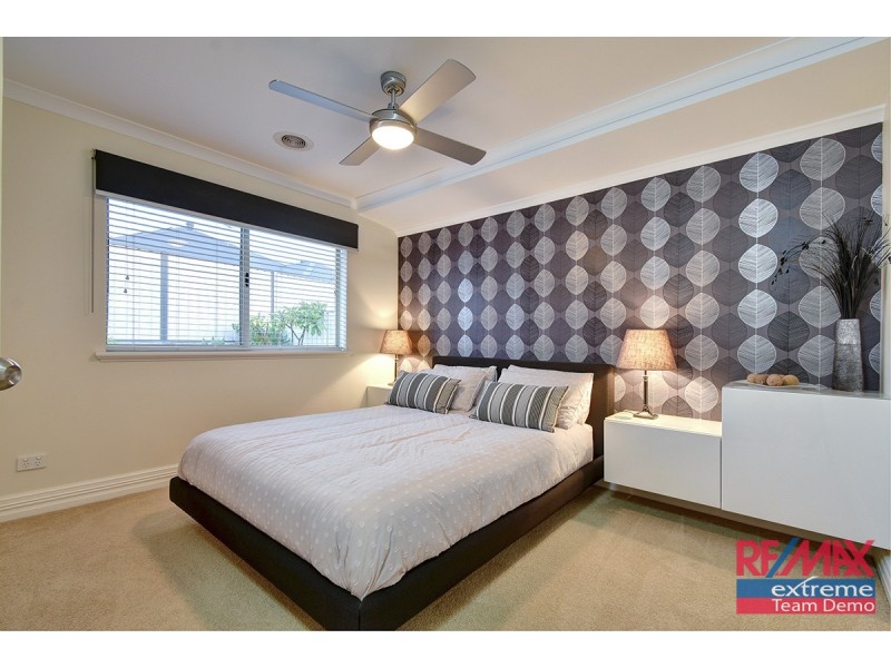 11 Keanefield Drive, Carramar WA 6031