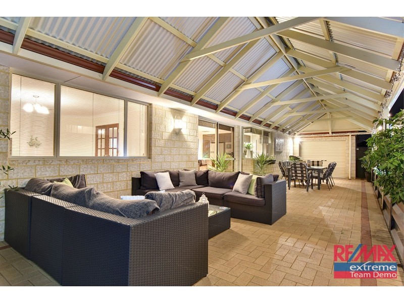 11 Keanefield Drive, Carramar WA 6031