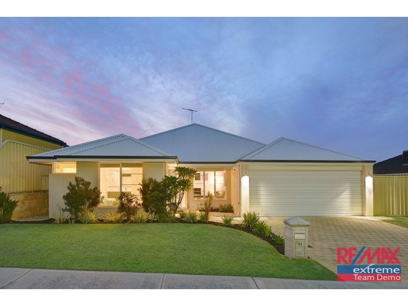 11 Martini Way, Tapping WA 6065