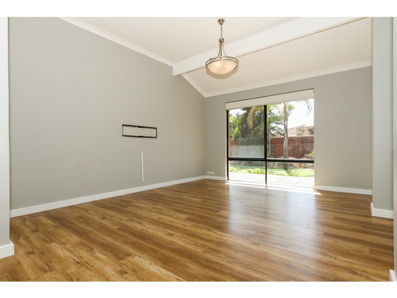 462 Shenton Avenue, Iluka WA 6028