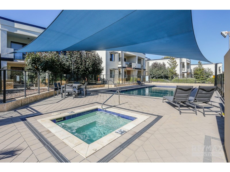 5/5 Eastleigh Loop, Currambine WA 6028