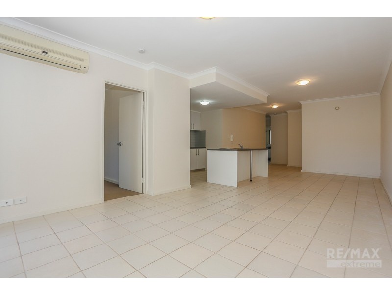 5/5 Eastleigh Loop, Currambine WA 6028