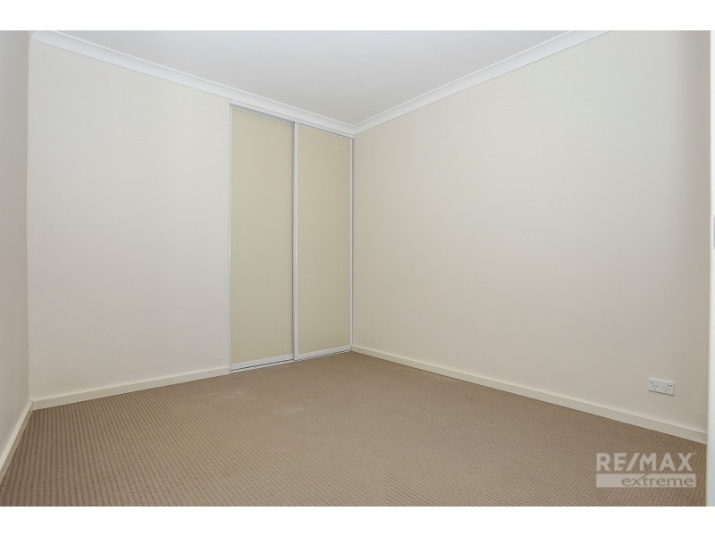 5/5 Eastleigh Loop, Currambine WA 6028