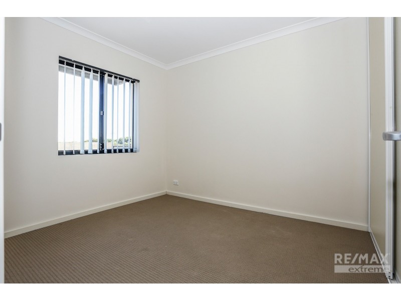 5/5 Eastleigh Loop, Currambine WA 6028