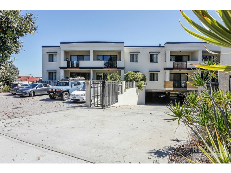5/5 Eastleigh Loop, Currambine WA 6028