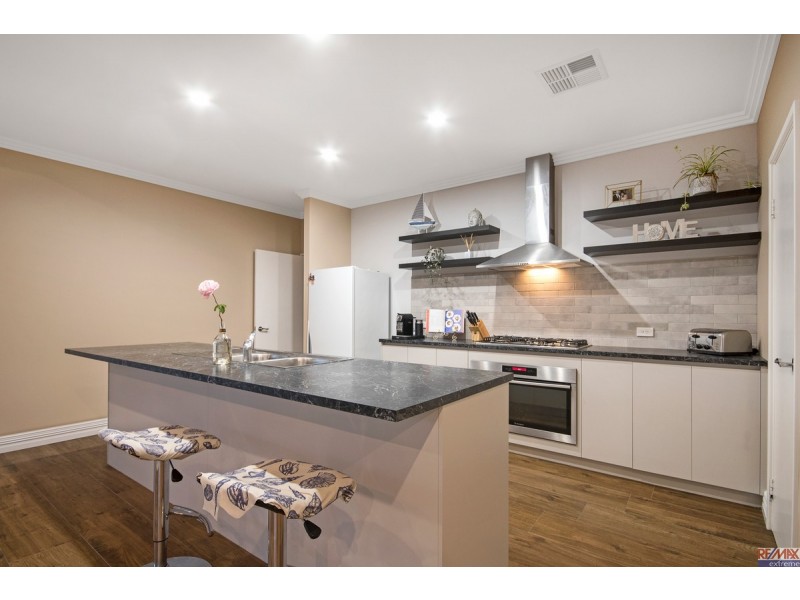 15 Grenadier Street, Two Rocks WA 6037