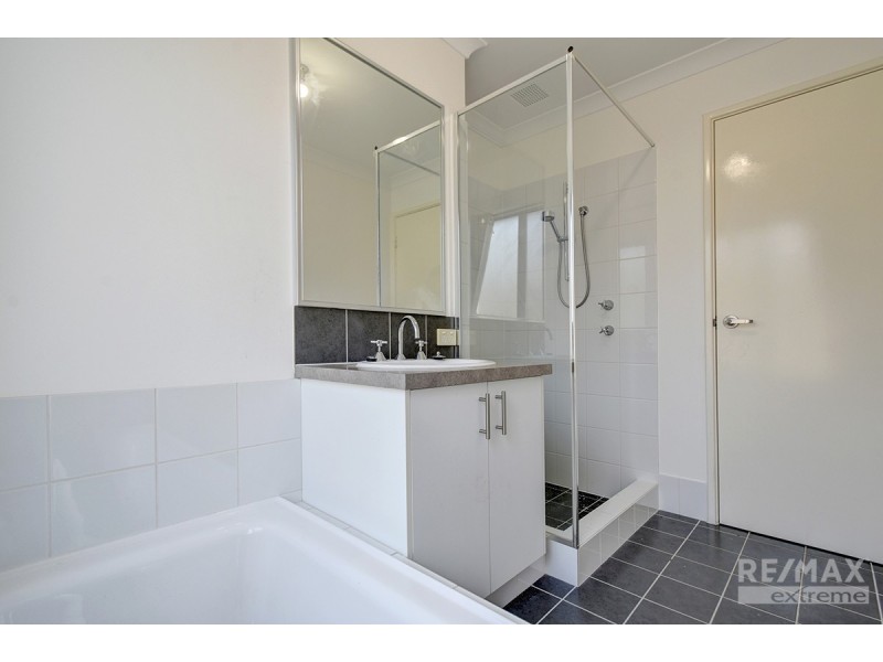 15 Damperia Green, Sinagra WA 6065